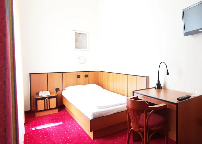 Hotel Drei Kronen 4*