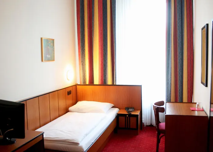 Hotel Drei Kronen 4*