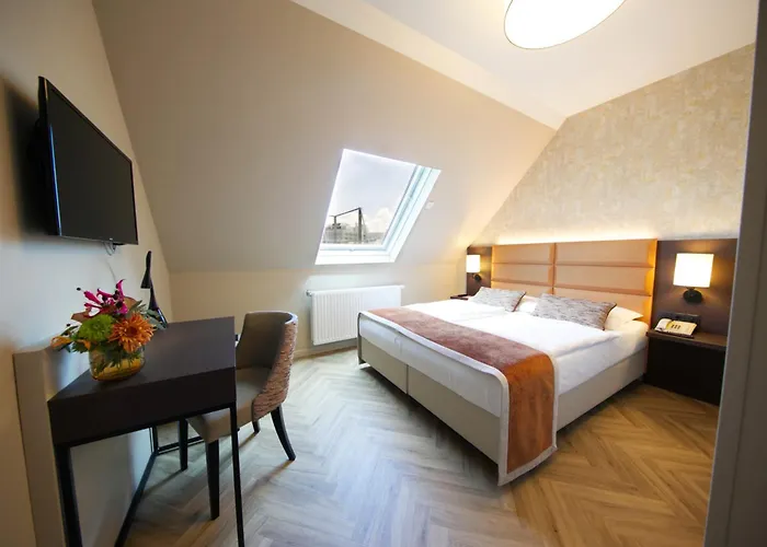 Hotel Drei Kronen 4*